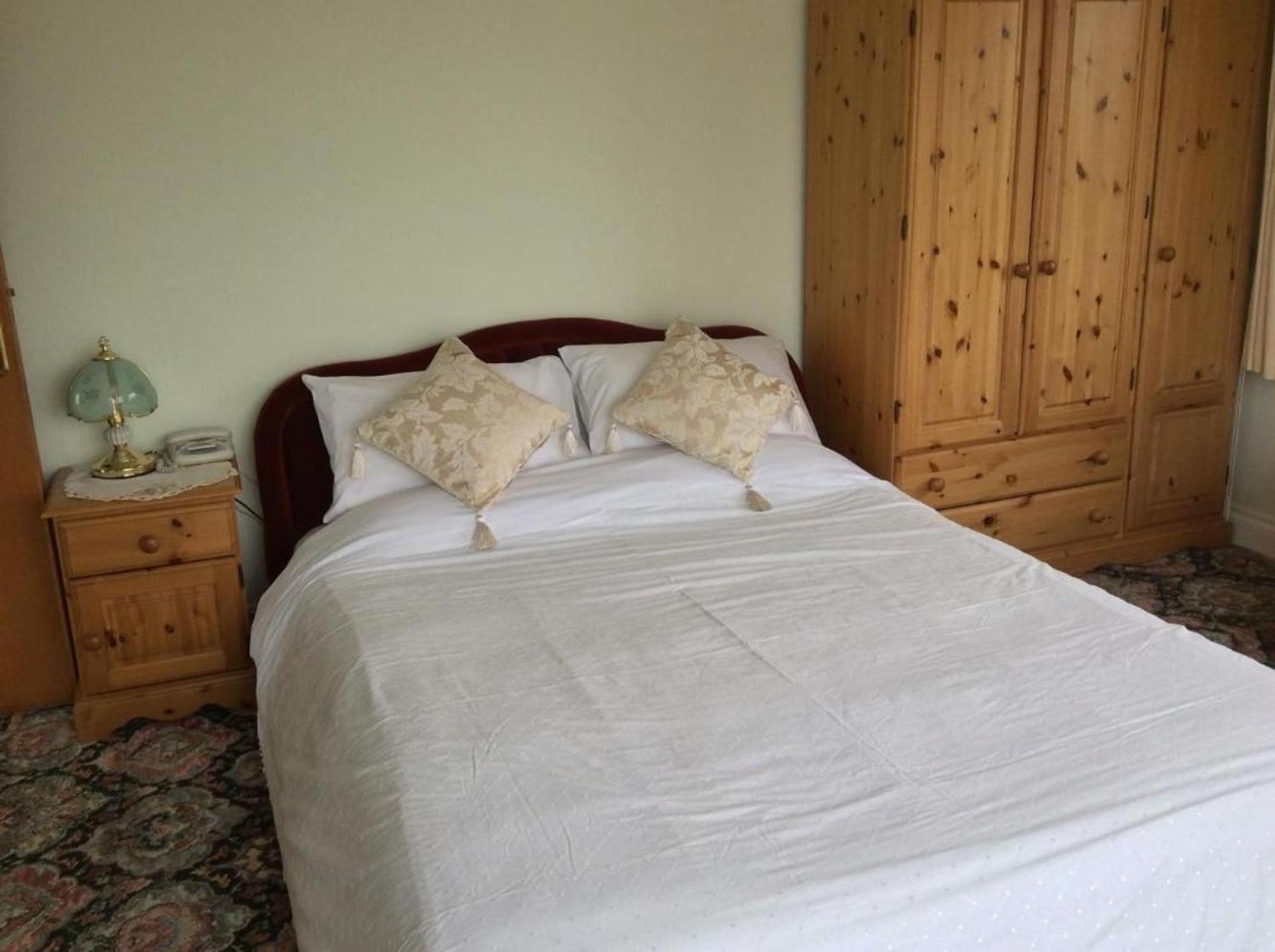 Room In Guest Room - Orchard Manor, Fore Street, Probus Truro Bagian luar foto